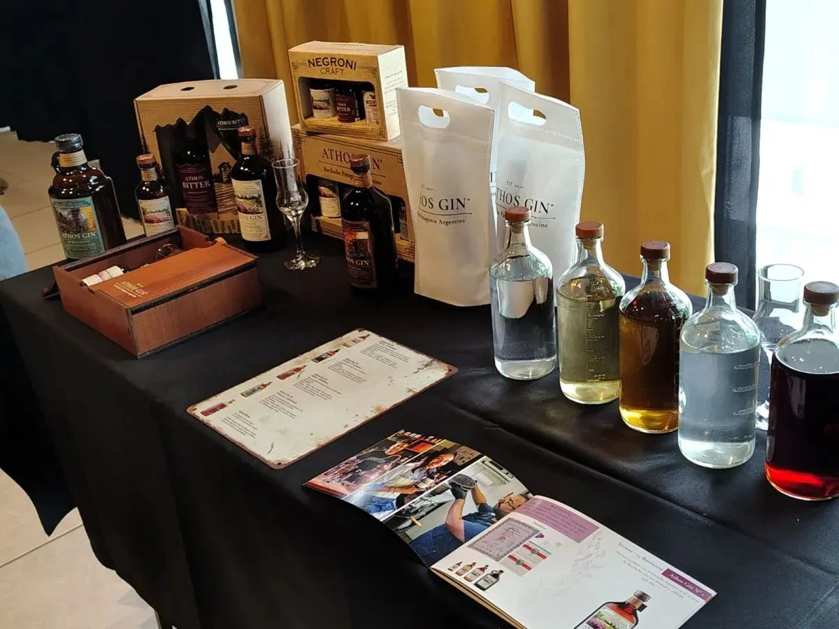 Los emprendedores mostraron su producci&oacute;n ante el jurado. Foto: Cipo360.