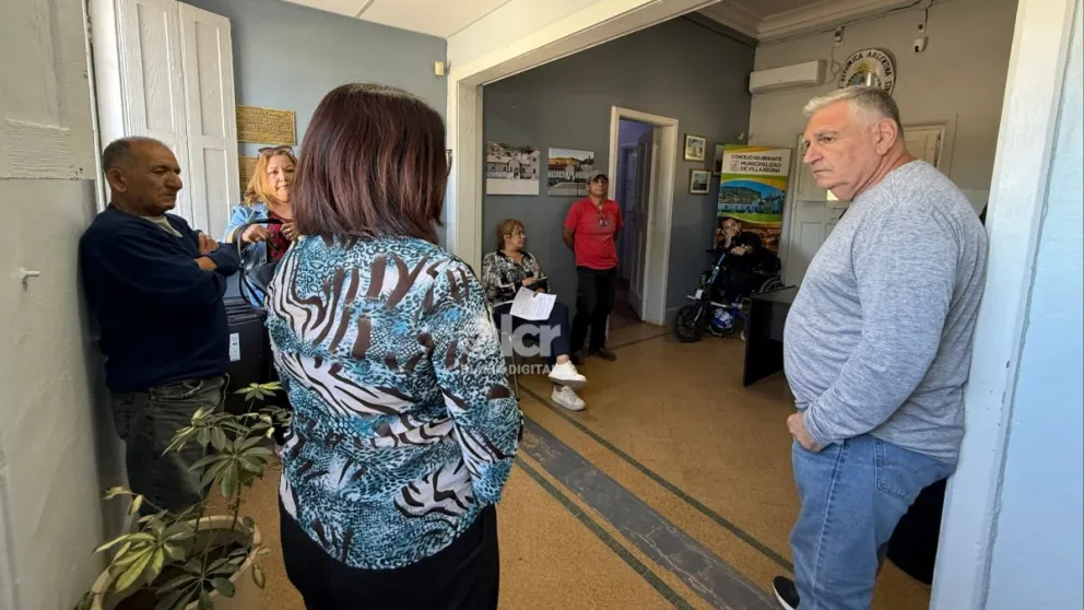 La concejal María Eugenia Paillapi recibió a los vecinos en el cuerpo legislativo. Foto: LCR