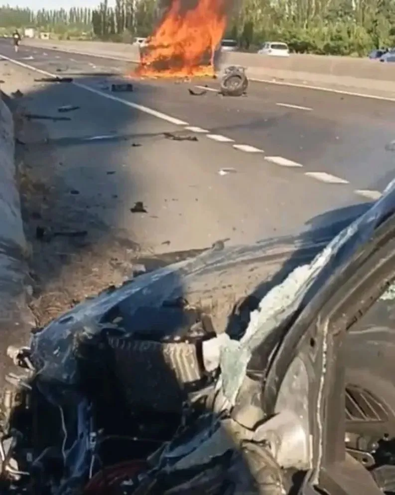 El choque se produjo sobre la ruta 22, muy cerca del acceso a Fern&aacute;ndez Oro. Foto: gentileza.