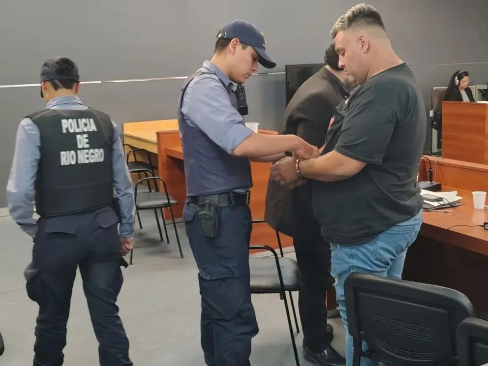 Vega está sospechado de ser "partícipe necesario" en el doble crimen. La audiencia de formulación de cargos no terminó porque la defensa pidió unas imágenes en video que forman parte de la acusación. Foto: Cipo360.