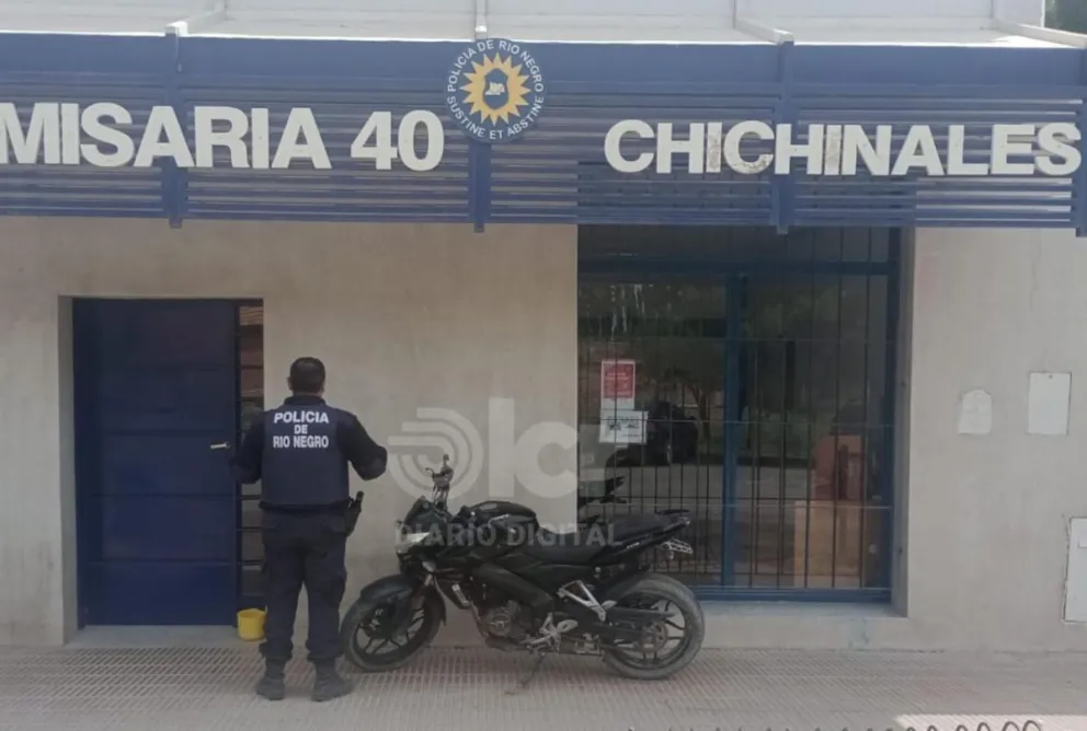 La moto Rouser fue llevada a la Comisaría 40. Foto gentileza.