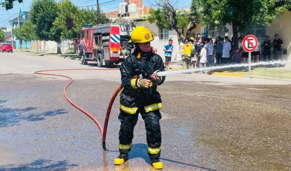 Bomberos de Chichinales abrió la inscripción para el curso de aspirantes de 2026. Foto: gentileza
