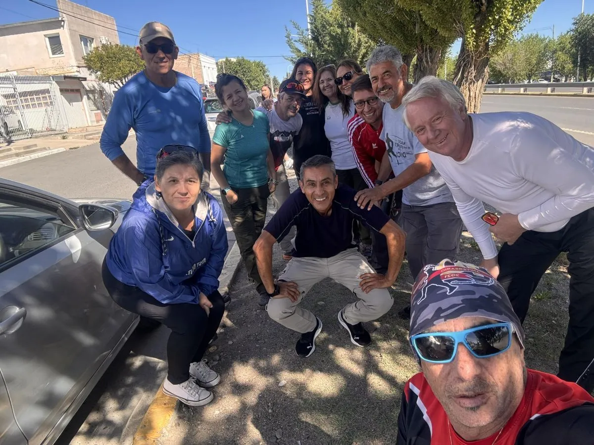 El equipo antes de emprender el viaje. Foto: gentileza