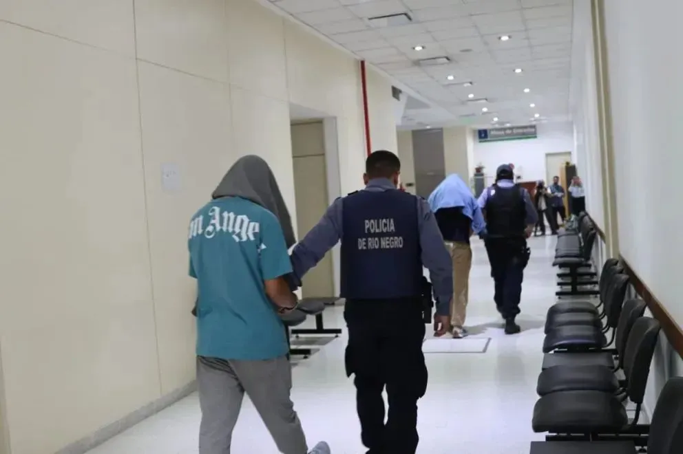 Durante la audiencia a los dos detenidos se les imputó un hecho puntual ocurrido en octubre del 2024. Fotos: Tania Domenicucci