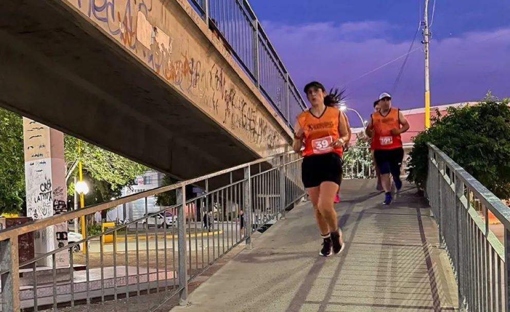 El recorrido urbano atravesó diferentes puntos emblemáticos de Villa Regina. Fotos: gentileza