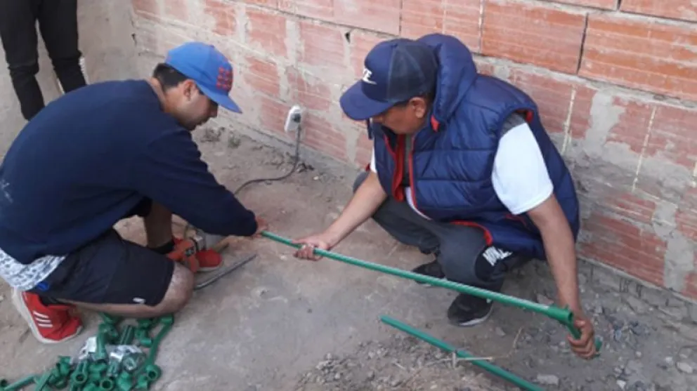 Hoy se entregarán los certificados de finalización a quienes participaron de la capacitación en oficios en Chichinales. Foto: archivo
