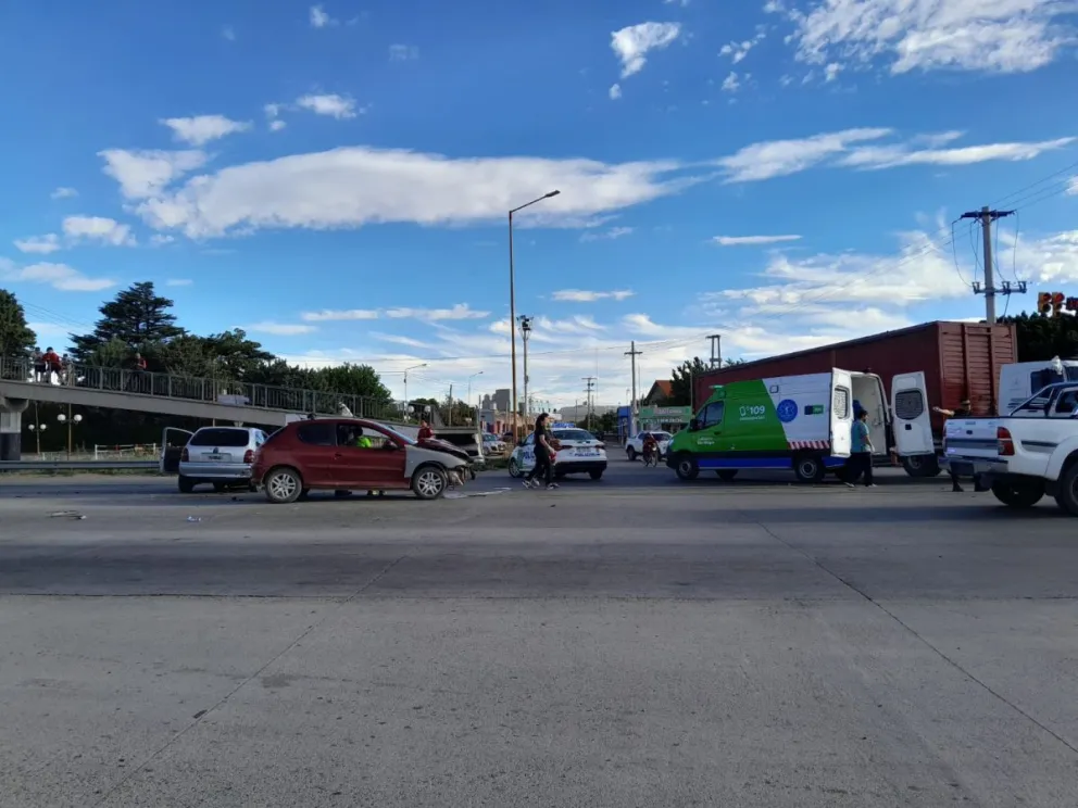 Los ocupantes de los dos vehículos fueron trasladados al hospital de Regina para su atención médica. Foto: gentileza
