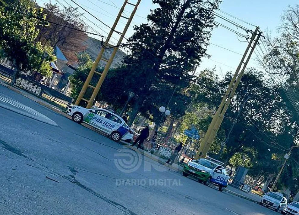 Como consecuencia de la herida en avenida 9 de Julio, la joven de 21 años terminó en el hospital. Foto gentileza.