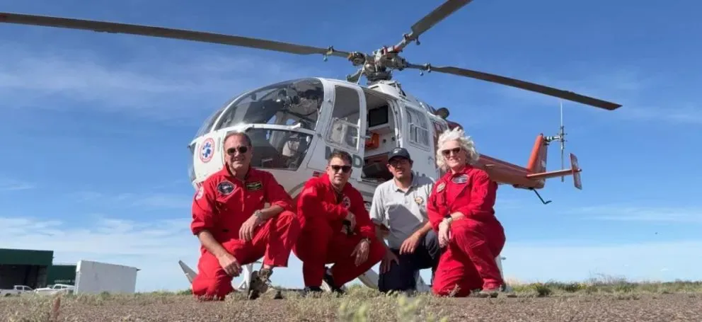Equipo del helicóptero sanitario de Módena, que opera para Vaca Muerta Sur en Choele Choel. Fotos: 7 en Punto.