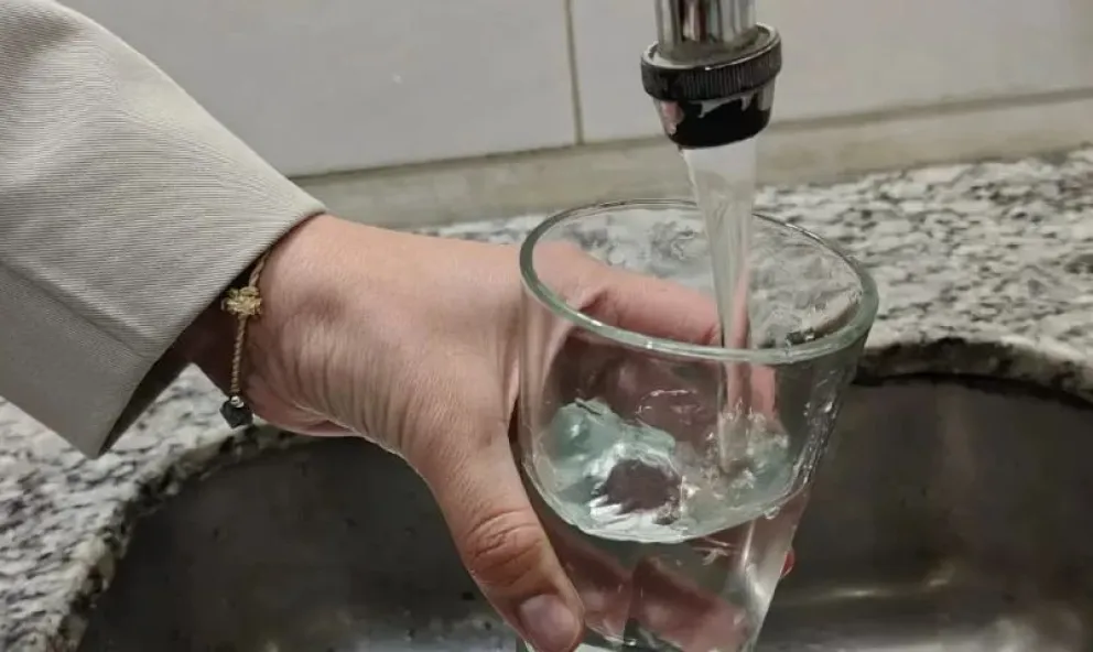 Un corte de energía generó problemas con la presión para el suministro normal a todos los barrios de Huergo. Foto: archivo