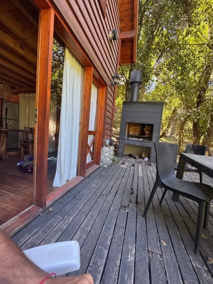 Sucedió en una cabaña que alquilaron en la localidad neuquina. Foto La Angostura Digital.