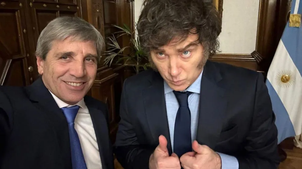 Luis Caputo y Javier Milei. 