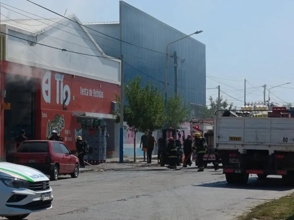 El rápido accionar de bomberos voluntarios evitó una tragedia. Foto: ANR