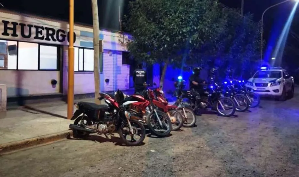 La motos fueron retenidos y permanecen bajo custodia en la Comisaría 16 por irregularidades detectadas. Foto: gentileza