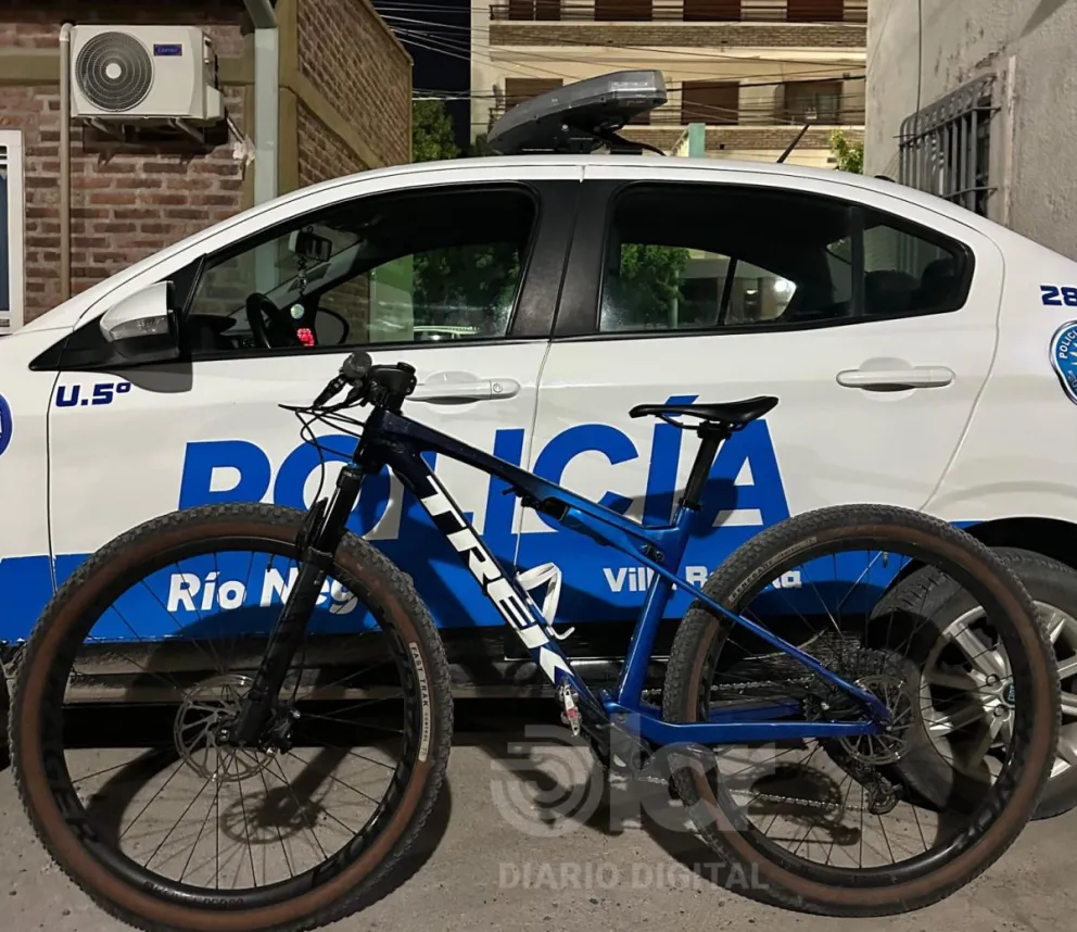 La bicicleta fue encontrada durante la madrugada del jueves en barrio Nuevo. Foto Policía RN.