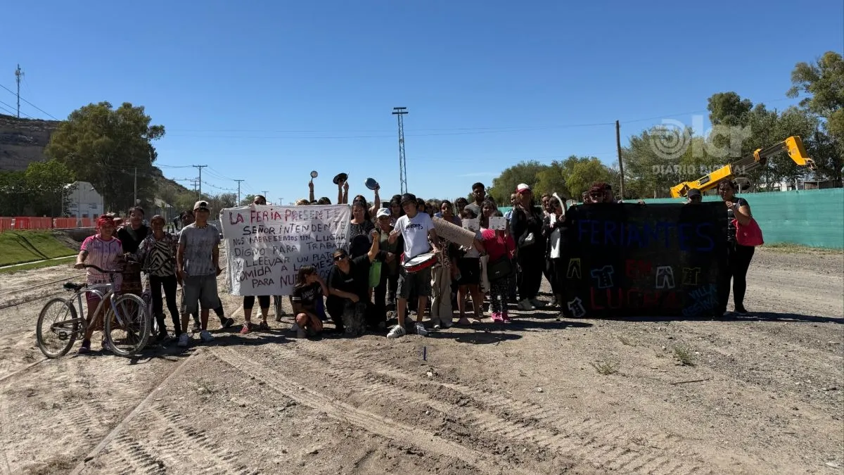 El reclamo comenz&oacute; en el predio de la Hormiga Circular. Foto: LCR