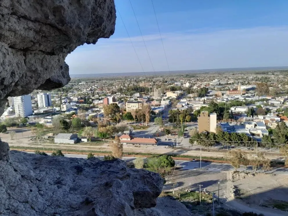 El verano sigue a pleno en la región. Durante la semana la temperatura tendrá un leve y paulatino descenso de la máxima. Foto LCR (archivo).
