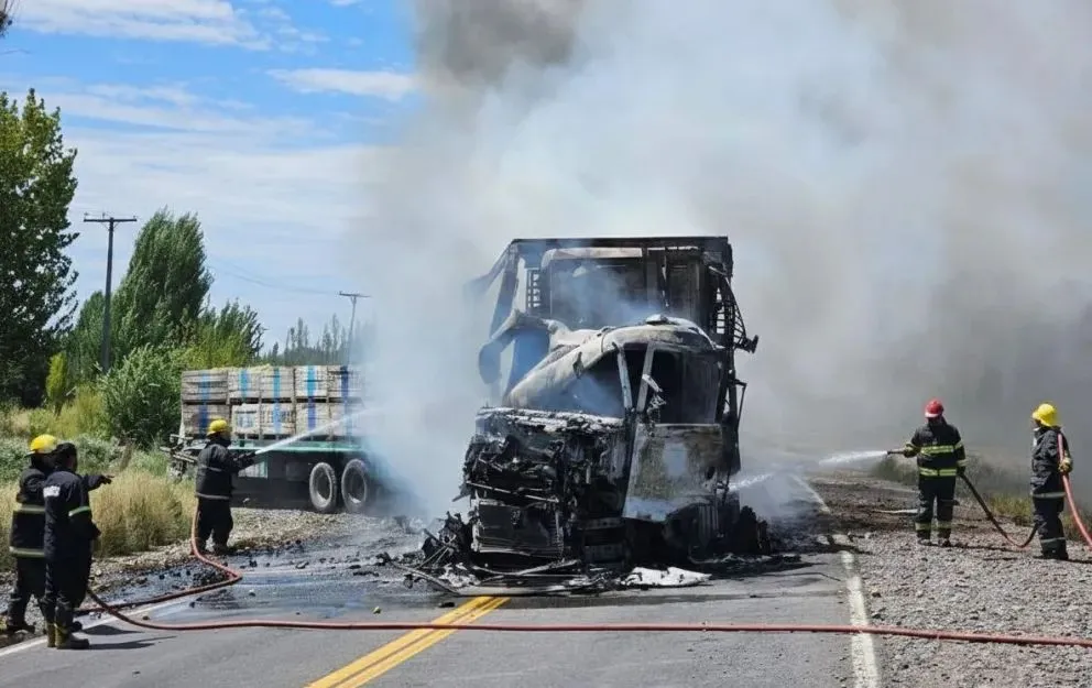 Se reportaron tres personas con lesiones, las cuales, en principio, serían de carácter leve. Foto: Gentileza