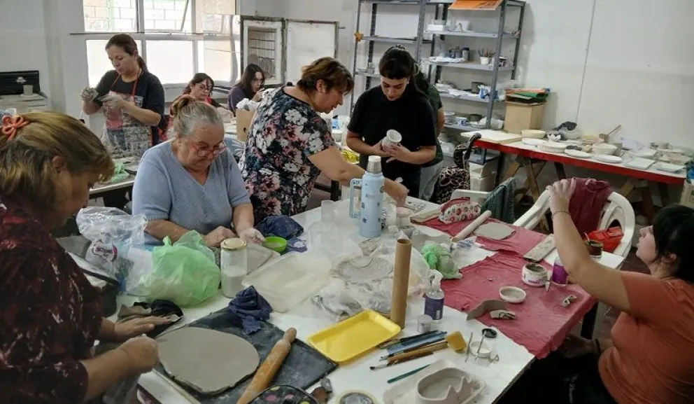 El taller de cerámica será una de las propuestas de talleres que se dictarán este año en Mainqué. Foto: gentileza 