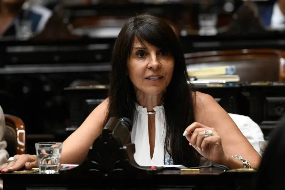 Lorena Villaverde tendrá que desembolsar nuevamente, una importante suma dentro de las causas que se tramitan en el fuero civil. Foto archivo.