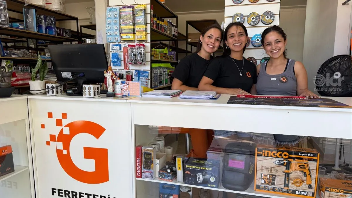 Gise junto a sus dos hermanas. Foto: LCR