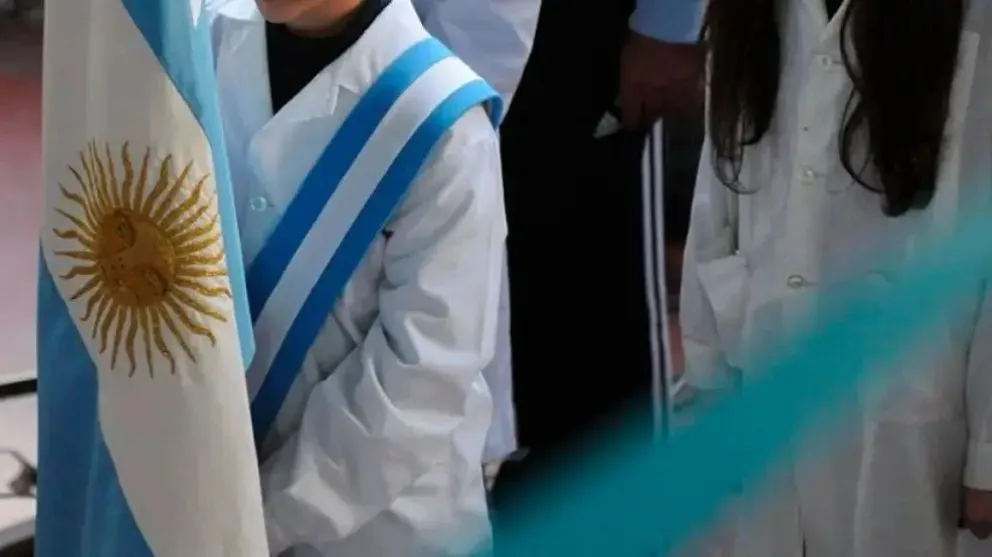 Tanto abanderamos como escoltas tendrían su prioridad en el ingreso a la secundaria.