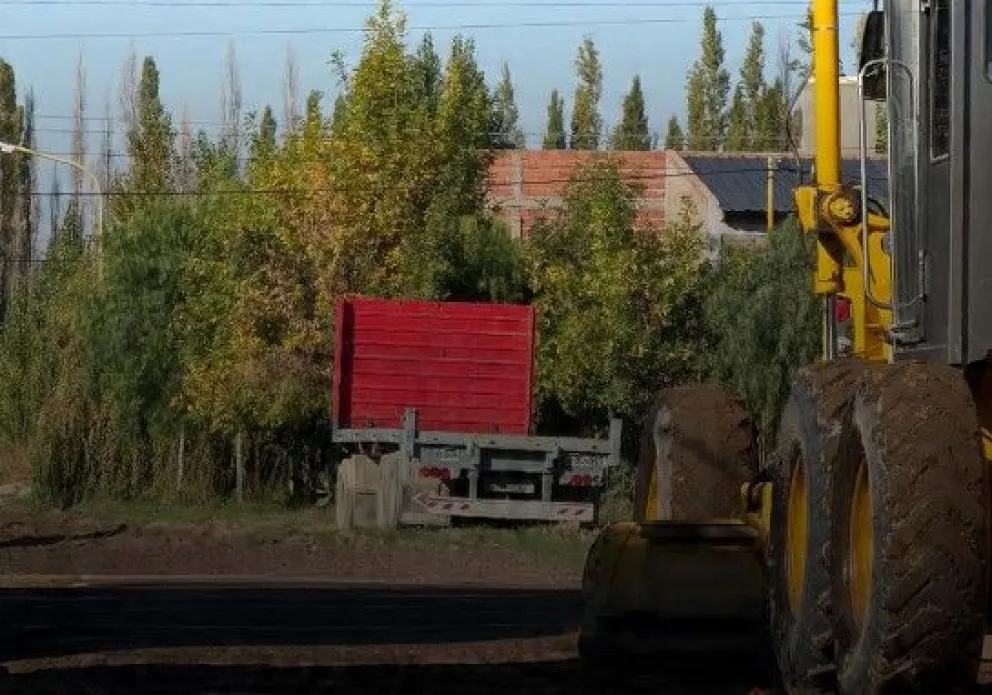 Los trabajos se desarrollaron en calle Estanislao del Campo. La tarea continuará en otros sectores. Foto Municipio VR.