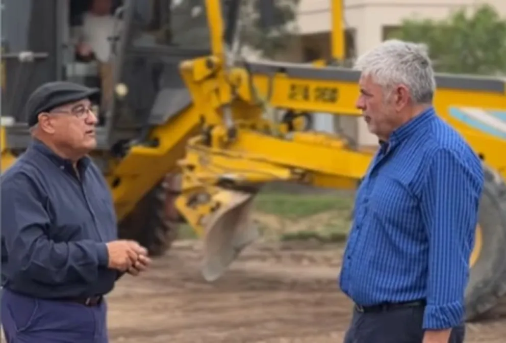 Albrieu retomó hoy sus funciones en la intendencia y recorrió obras que están en ejecución en Regina. Foto: video Municipio Villa Regina