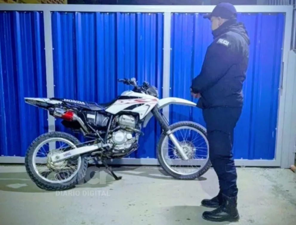 La Honda Tornado fue secuestrada cerca de la YPF de avenida General Paz. Foto Policía RN.