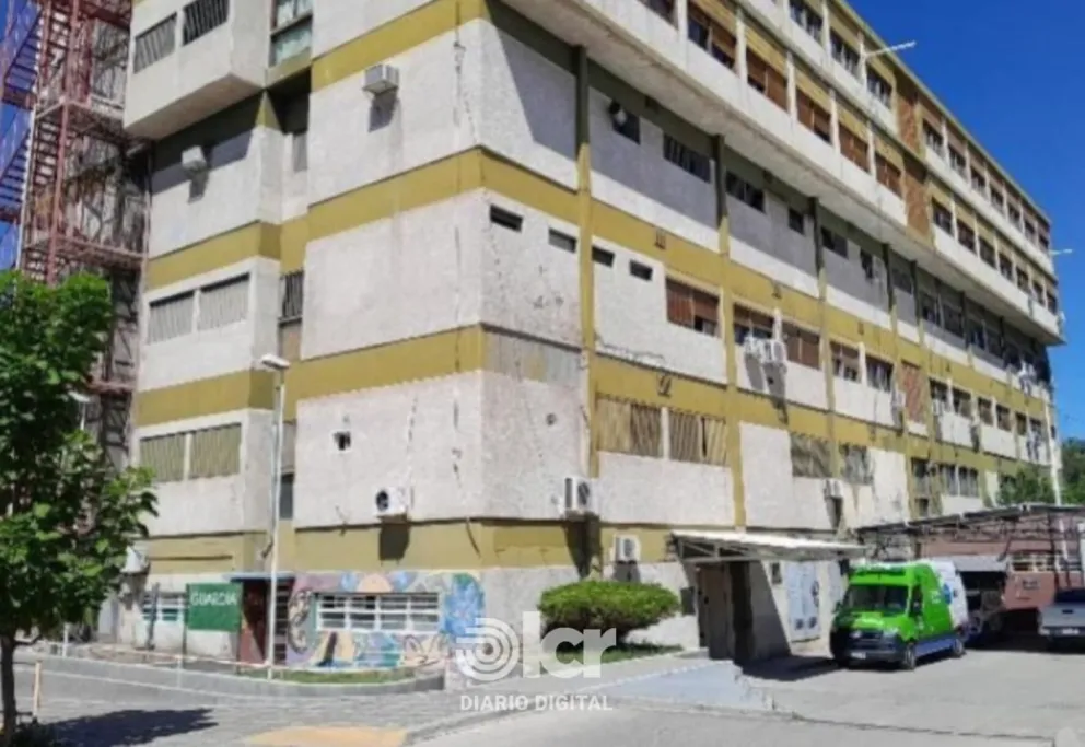 El joven roquense cayó de una altura aproximada a los 4 metros y terminó con dos fracturas. Foto archivo.