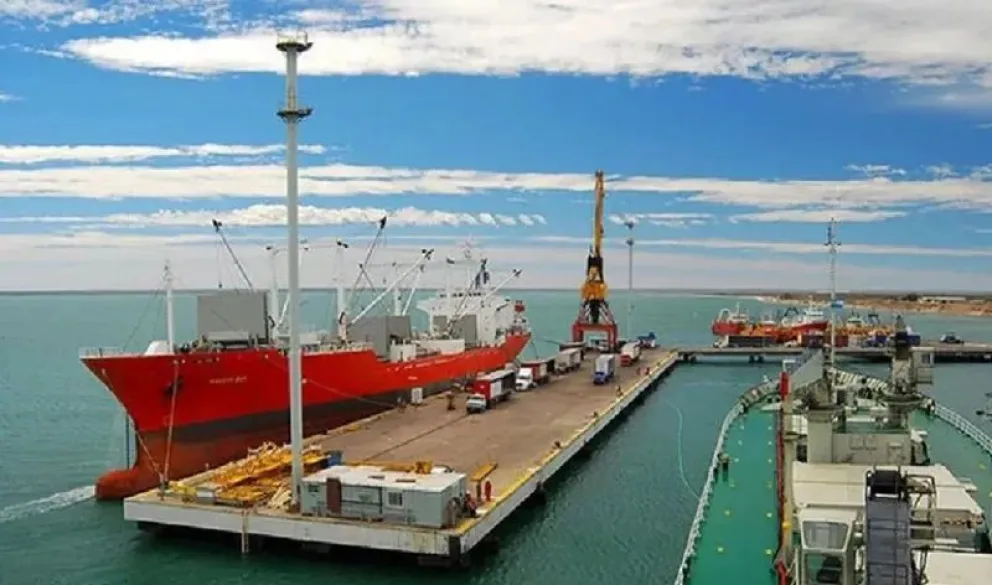 La medida de la cámara de transportistas impacta de lleno en la exportación de frutas en plena temporada. Foto: archivo