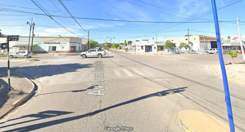En la esquina que tiene una alta concentración de tráfico en Huergo se instalará el primer semáforo. Foto: Google Maps