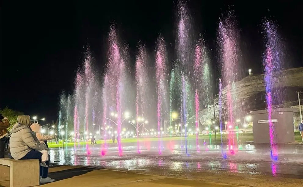 Hasta el viernes se harán tareas de mantenimiento en la fuente de aguas danzantes y no estará en funcionamiento. Foto: gentileza