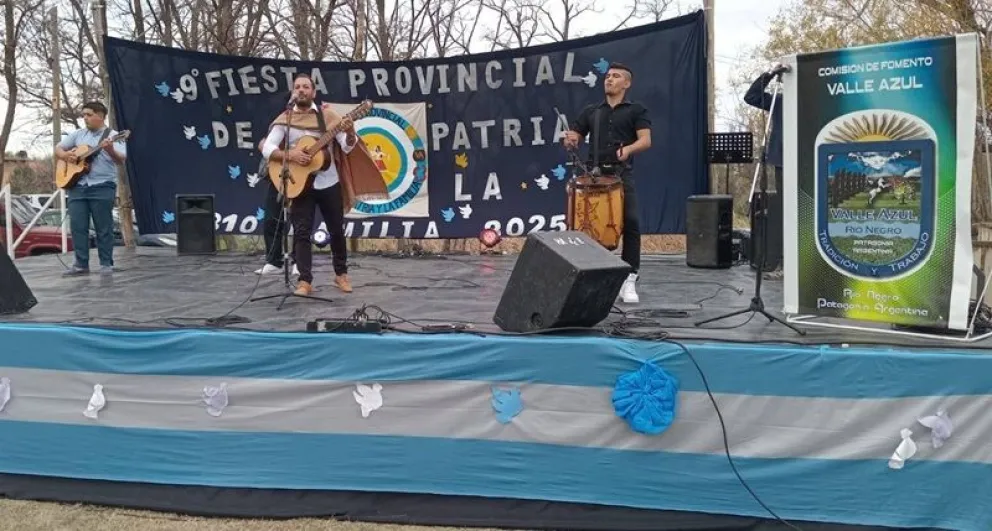 El 25 de mayo en la celebración patria con un desfile de instituciones y agrupaciones tradicionalistas. Foto: archivo