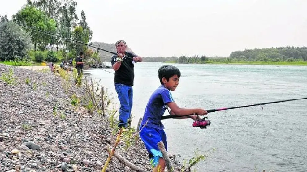 La temporada de pesca finalizó el 1° de mayo; pero en algunos lugares se puede seguir practicando la actividad, con restricciones. Foto: archivo.