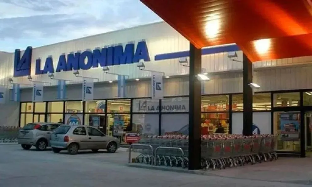 El hecho se produjo en la sucursal del supermercado ubicado en Esmeralda y Colombia. Foto: archivo.