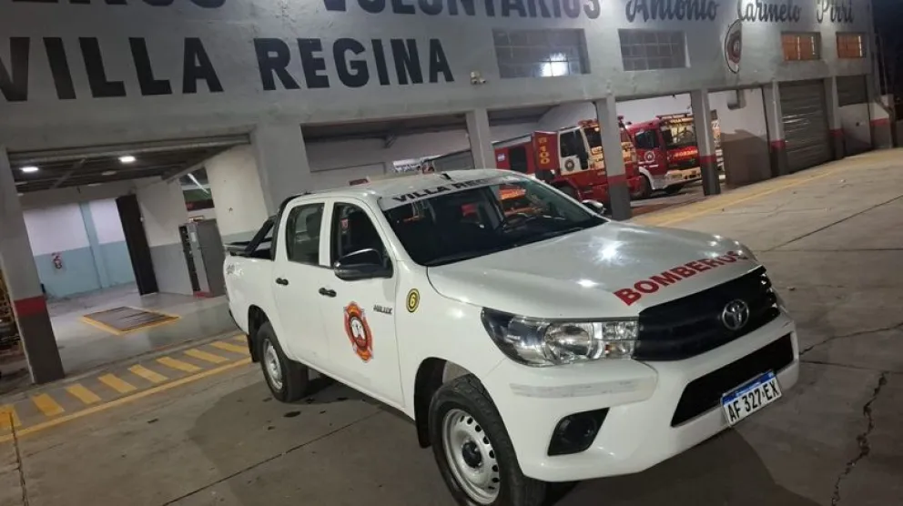 La nueva camioneta 4X4 fue presentada oficialmente en la noche del viernes en el cuartel de Bomberos Voluntarios de Regina. Foto: gentileza