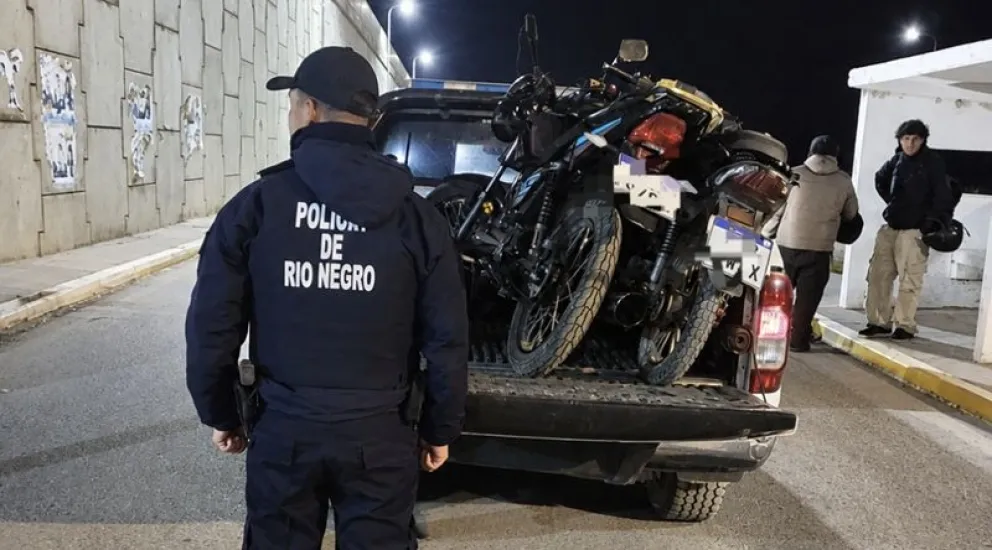 El operativo entre personal de la Subcomisaría 66 y la BMA finalizó con la retención de varias motos por irregularidades. Foto: gentileza