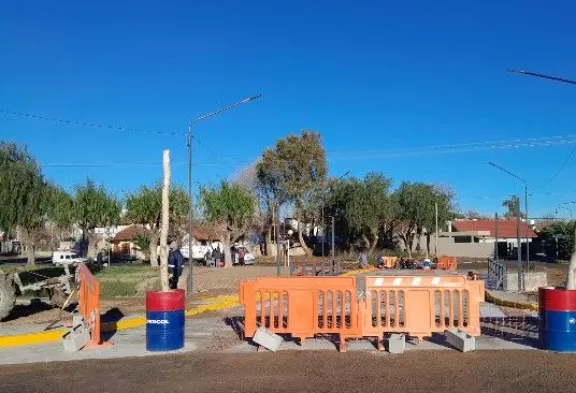 El puente unir&aacute; avenida Rivadavia con calle Florencio S&aacute;nchez y Pasaje Suyai. Foto Cristian C&oacute;rdoba. 