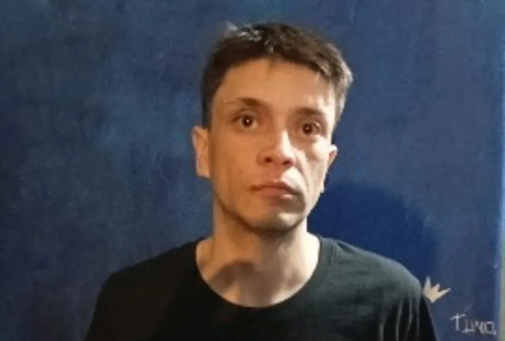 Navarrete, uno de los fugados en la noche del viernes de la Subcomisaría de Godoy, fue recapturado a pocas cuadras de la unidad policial. Foto: archivo