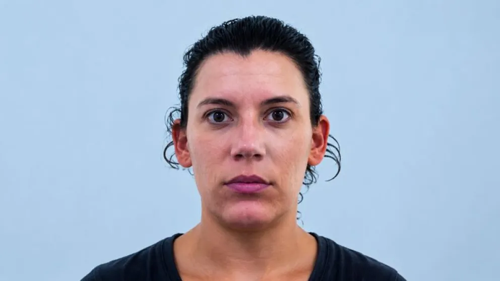 La Policía de Río Negro difundió la imagen y características de Cintia Alexis Campos, de 35 años, para intensificar la búsqueda y solicitar colaboración de la comunidad. Foto cortesía Policía de Rio Negro