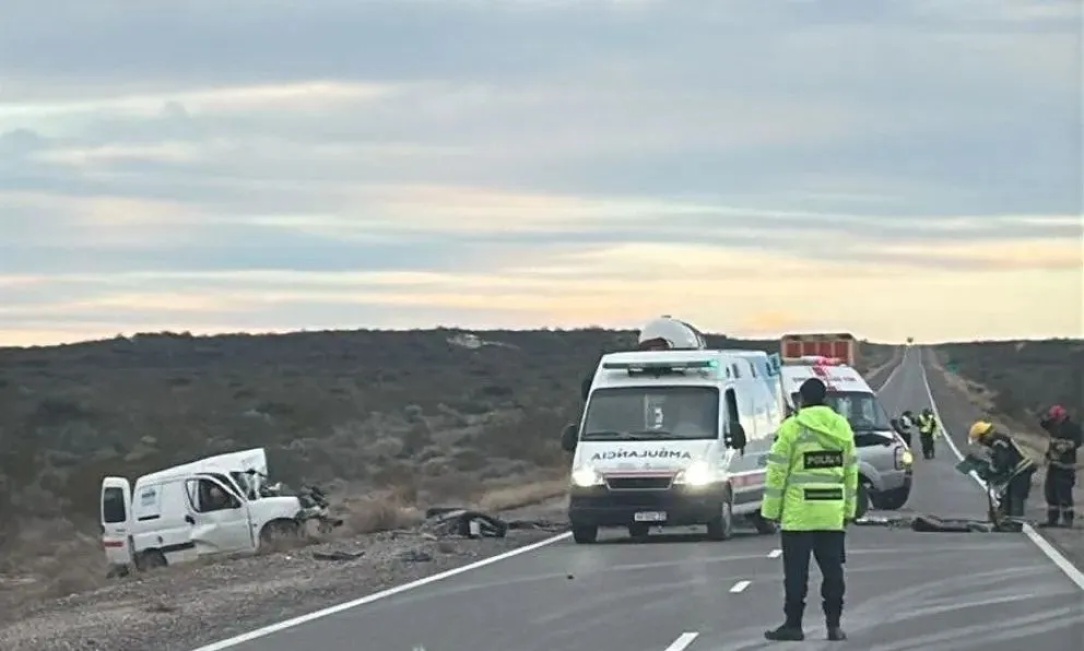 Todavía no se dispone de datos oficiales sobre la identidad o la residencia de las víctimas fatales. Foto gentileza Canal 10 Río Negro.