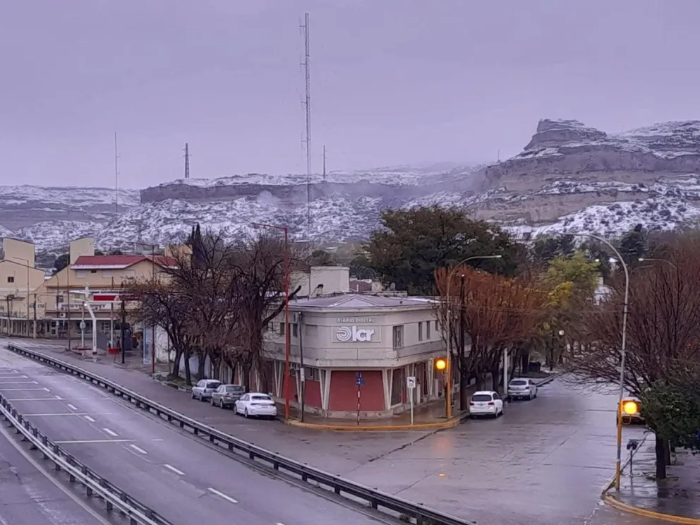El año pasado nevó en algunos puntos de la región, pero no en esta ciudad. Esta semana existen algunos posibilidades de que el fenómeno se repita de manera islada. Foto LCR: archivo.