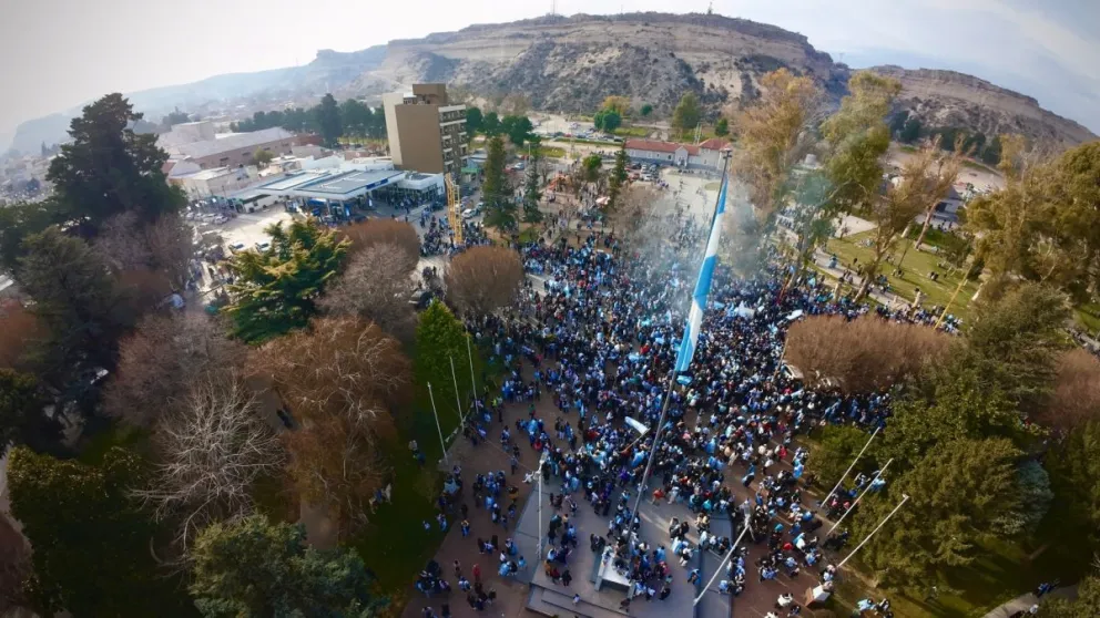 La imagen del festejo en Regina, captada por el dron de Federico Oviedo.