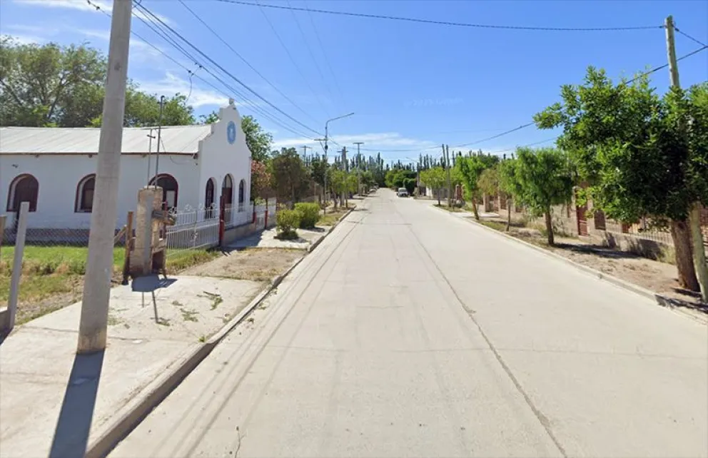 Con el programa en marcha se proyectó plantar este año 500 árboles en las veredas que no tienen plantas en Godoy. Foto: archivo