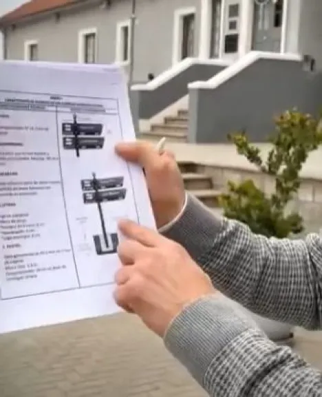 El concejal Garré destacó los beneficios de la nueva señalización. Foto CD Regina.