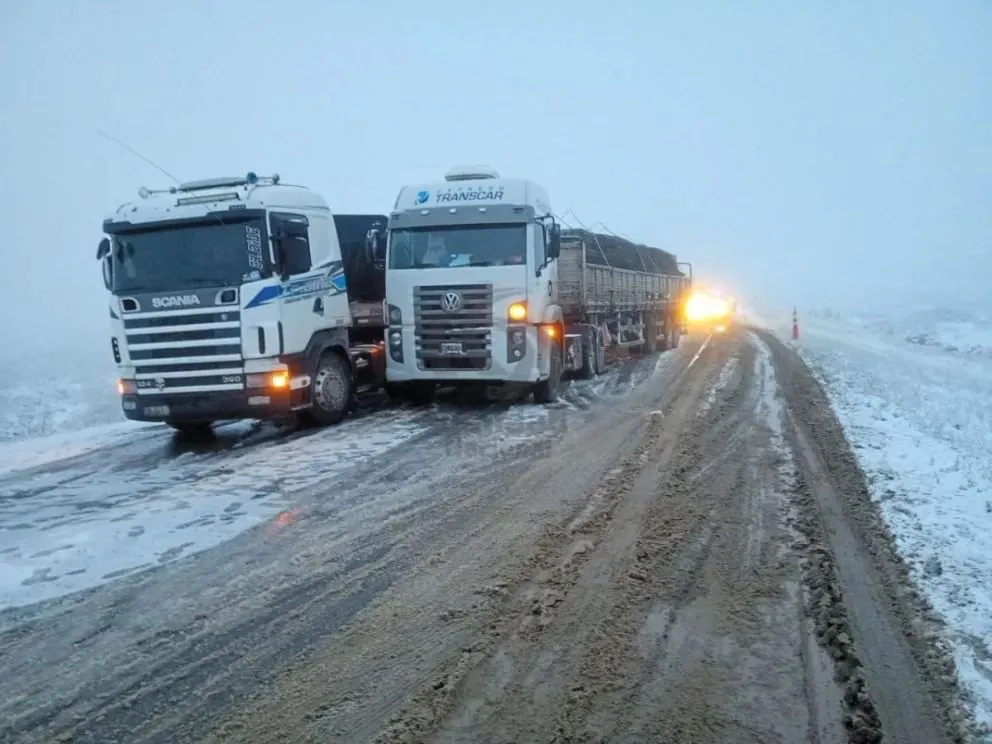 Vialidad Nacional recomendó extremar las precauciones al circular por la Ruta 22 entre Cutral Co y Zapala. Foto: Vialidad Nacional.