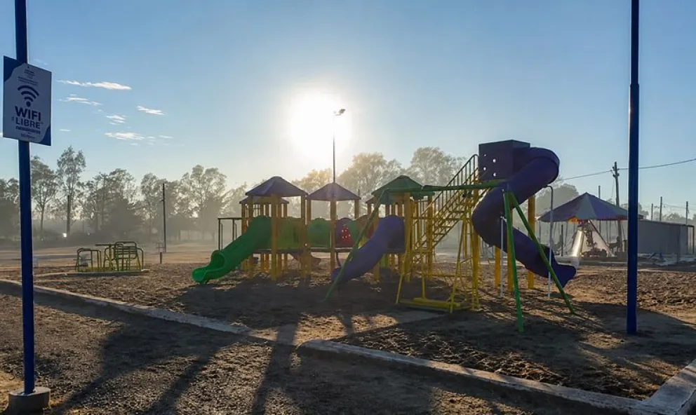 El servicio de Wifi gratuito ya está disponible en dos espacios recreativos y deportivos en el centro de Huergo. Foto: gentileza
