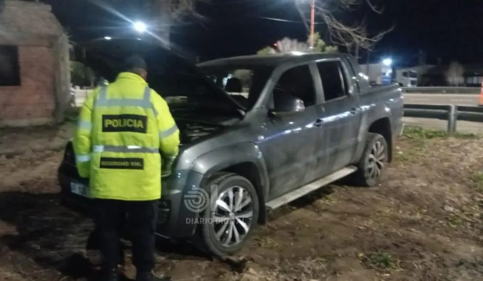La VW Amarok con irregularidades fue interceptada en Godoy y secuestrada en Regina. Foto Policía RN.
