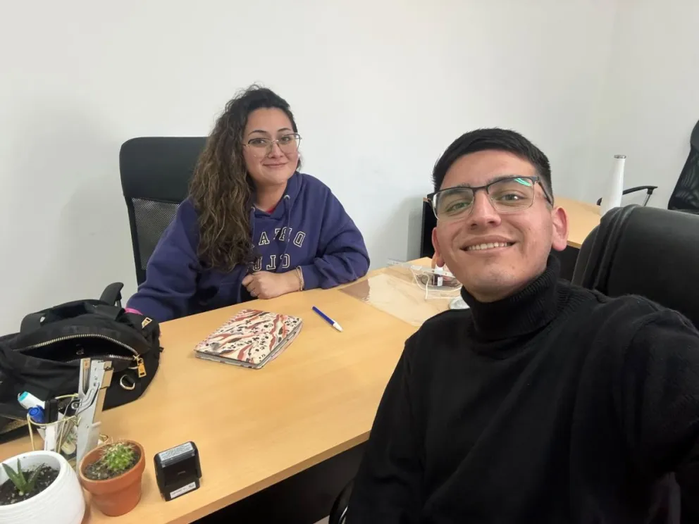 Franco Obregón, director de Desarrollo Integral de las Juventudes, junto a Milagros Calvo, titular de la Secretaría de Juventudes de Río Negro. Foto: gentileza 